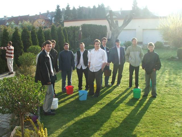 Fulop jovoltabol bejutottunk a kertbe...