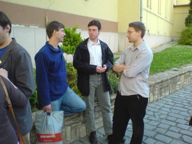 Angliabol jottem, onnet is csak szoktem, mestersegem cimere k sz