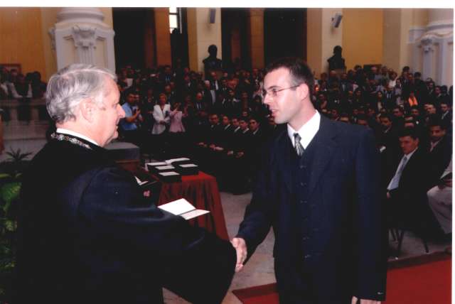 Diplomaosztom