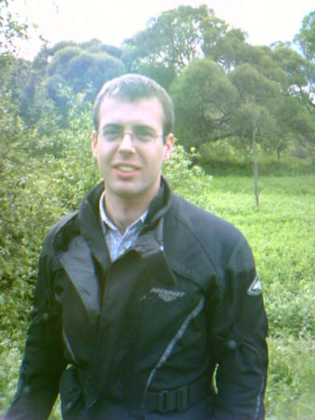 Tom f�nyk�pez