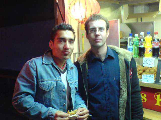 Ayhan es en